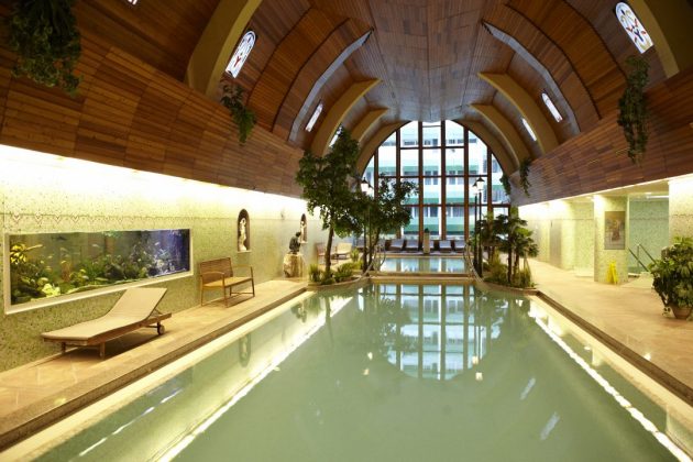 Bad Hévíz / Ungarn · NaturMed Hotel Carbona, Thermalbad