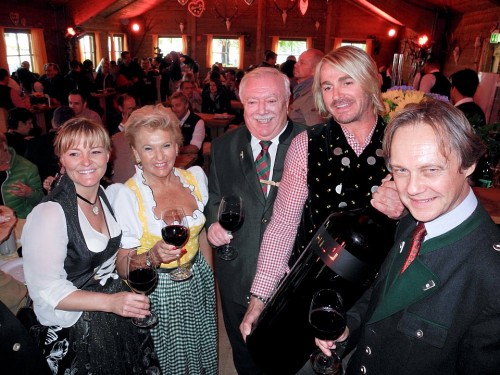Gäste bei der Eröffnung Claudia Wiesner, Rosi Schipflinger , Michael Häupl, Leo Hillinger, Christian Feldhofer