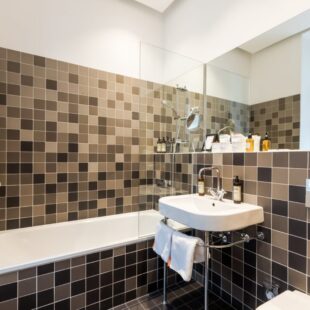 Hollmann Beletage Wien Residenz l · stilvolles Badezimmer