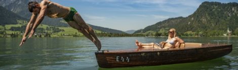 Kaiserwinkl / Tirol Sommer · Bootfahren am Walchsee