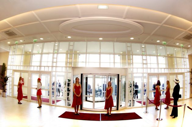 Racino Ebreichsdorf · Eingangsbereich + Foyer