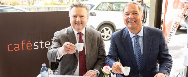 Schanigarten Saison Eröffnung 2023 | Bürgermeister Michael Ludwig (l.) und Wirtschaftskammer Wien Präsident Walter Ruck