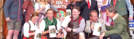 Feierliche Eröffnung des Wiener Wiesn-Fests 2017 mit Ehrengästen und dem traditionellen Bieranstich auf der Festbühne