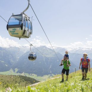 Wildkogel-Arena Neukirchen & Bramberg · Wandern unter der Wildkogelbahn
