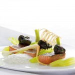 Lachsforelle mit Wiener Schnecke und Stangensellerie