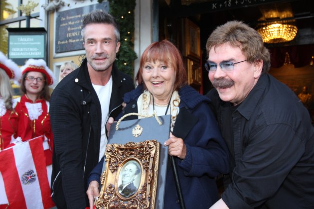 Goran David, Elfriede Ott, Gerhard Bocek mit dem „Goldenen Hans Moser“